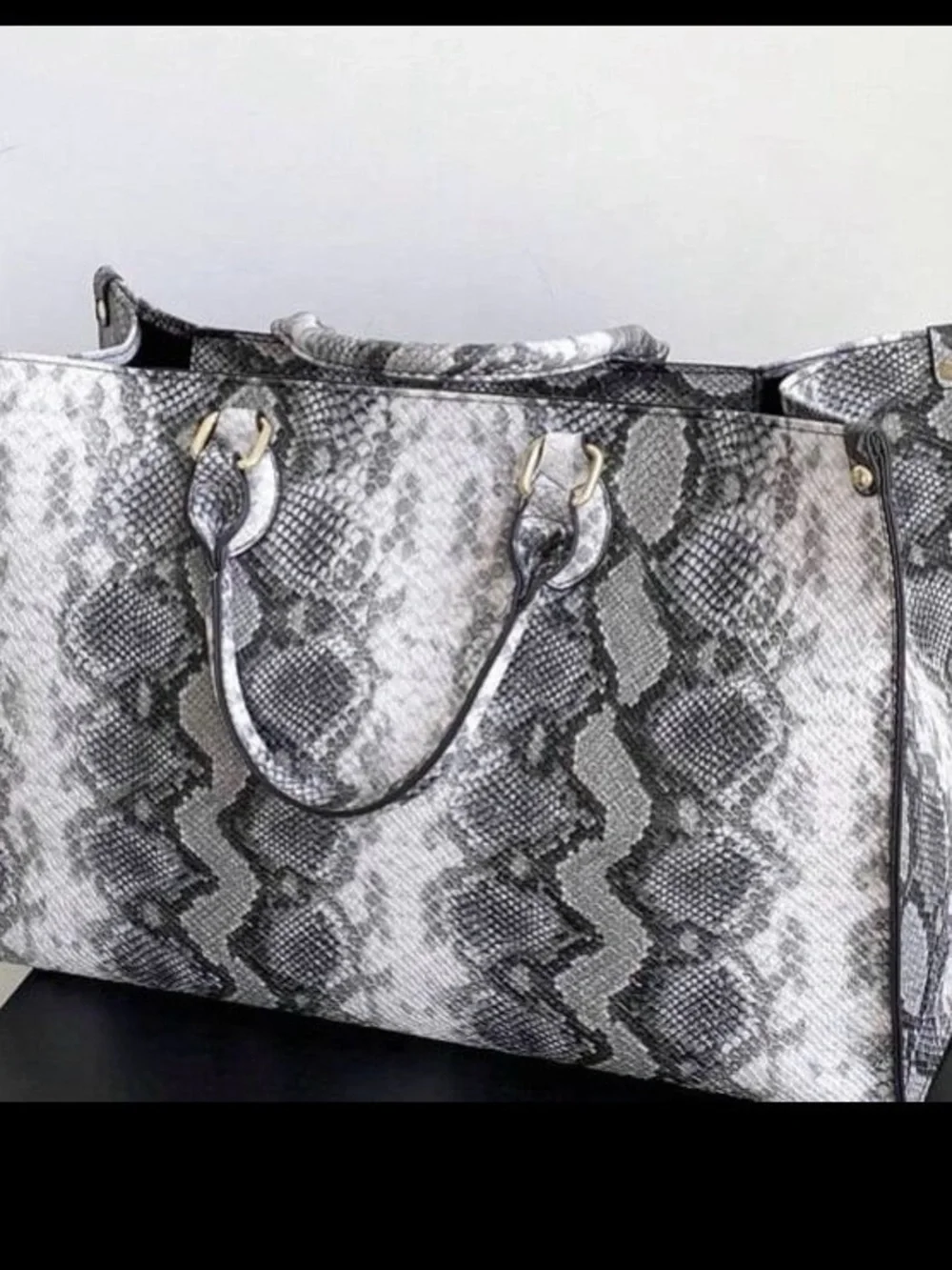 SHEIN Gray and Black Faux Snake-Print Tote